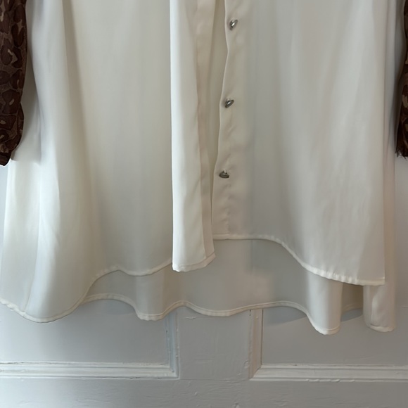 Notations ; ivory color, button-down blouse. Petite, size L/XL. - Picture 5 of 8